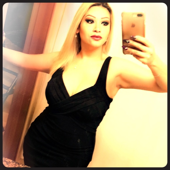 Meet your Posher, Iris - Picture 1 of 1